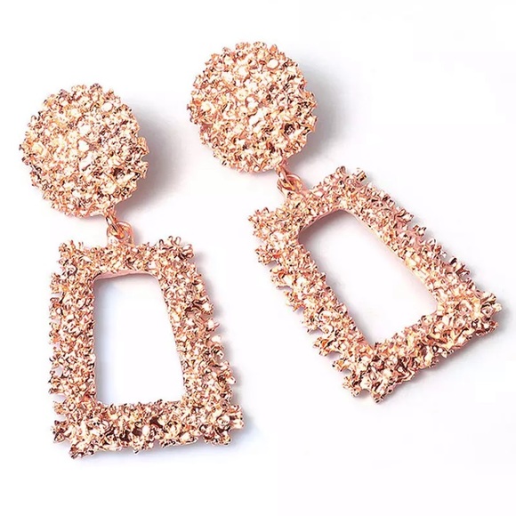 ⚜️[𝟯/$𝟮𝟴]⚜️Big Rose Gold Quad Earrings NEW - Picture 2 of 7